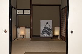 大きな武士の絵